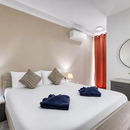 Apartament Refined 2 Bedroom With Balcony Karp1-9 *